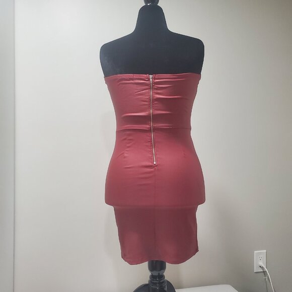 MUST HAVE RED STRAPLESS CUTOUT MINI DRESS WITH LARGE FRONT BOW SIZE M - Picture 4 of 7